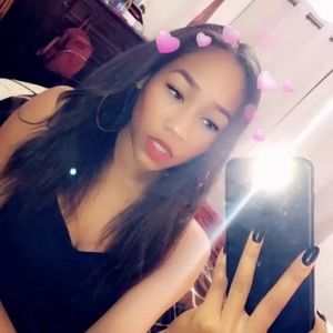 Meet your Posher, Elena